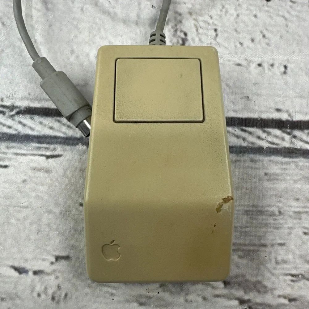 Vintage Apple Macintosh Model G5431 Desktop Bus Mouse Roller Ball As Is Yellowed